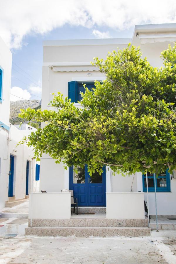 Finiki Studios Exterior photo